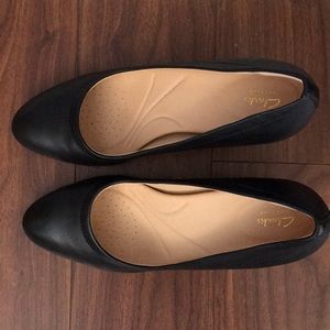 Black Clark’s Pumps